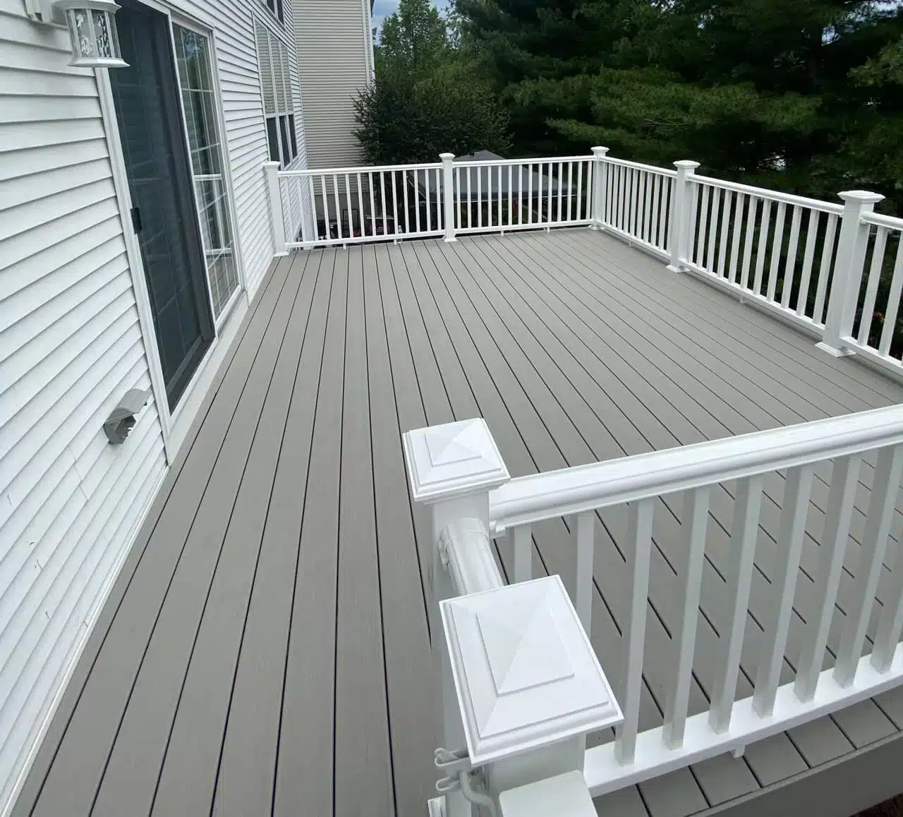 Wood deck builder and composite deck contractor in Woodcliff Lake nj